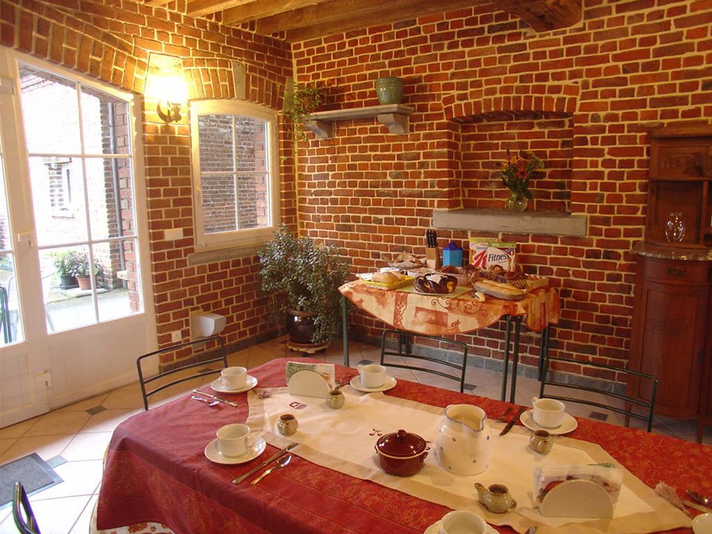 Bed and Breakfast La Citadelle D'Hututu Avesnes-sur-Helpe Экстерьер фото